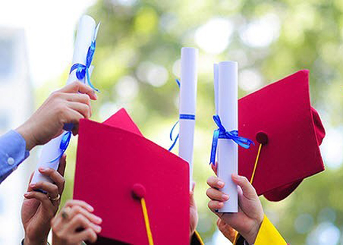 Giáo sư phải có ít nhất ba bài báo khoa học quốc tế
