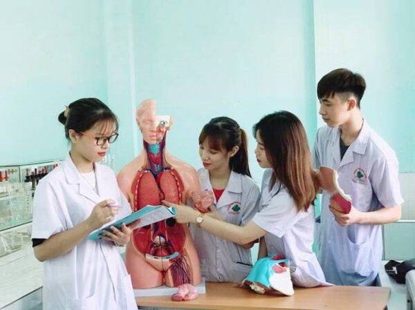Báo ANTV : Hai trường Đại học VN trong danh sách trường tốt nhất thế giới