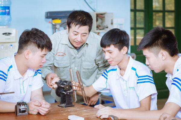 Từ năm 2020, lao động qua học nghề được hưởng lương cao hơn
