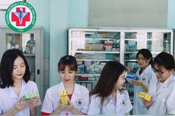 Nghề Trình dược viên: Nghề đang thu hút các bạn trẻ