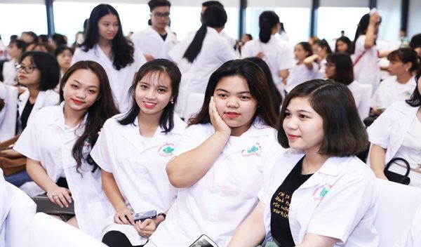 Hình thức xét tuyển cao đẳng Dược hệ liên thông và Văn bằng 2 tại Hà Nội