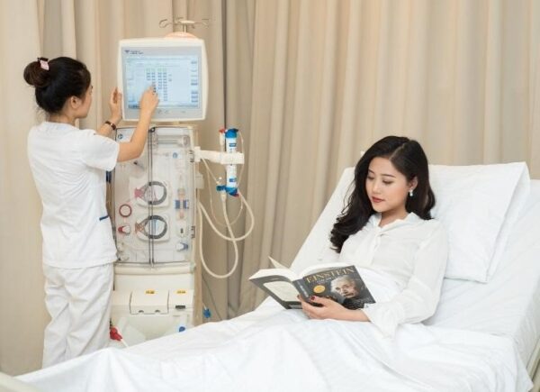 Điều dưỡng chăm sóc bệnh nhân chạy thận nhân tạo