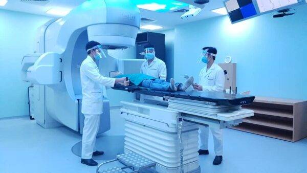 Ung thư và COVID-19 – tác động tiềm tàng của việc trì hoãn xạ trị