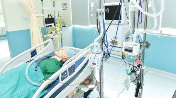Chủ động sản xuất máy thở oxy dòng cao phòng chống COVID-19