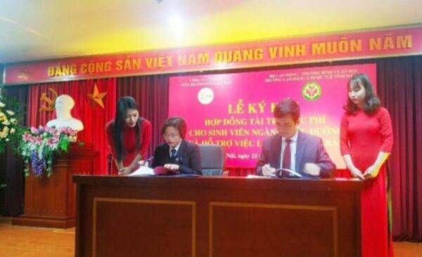 Sinh viên ngành điều dưỡng của Trường cao đẳng Y Dược Tuệ Tĩnh Hà Nội được tài trợ toàn bộ học phí và hỗ trợ việc làm tại Nhật Bản