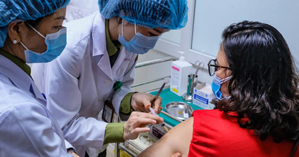 Người cơ địa dị ứng- Cách nào để biết mình có thể tiêm vắc xin COVID-19?